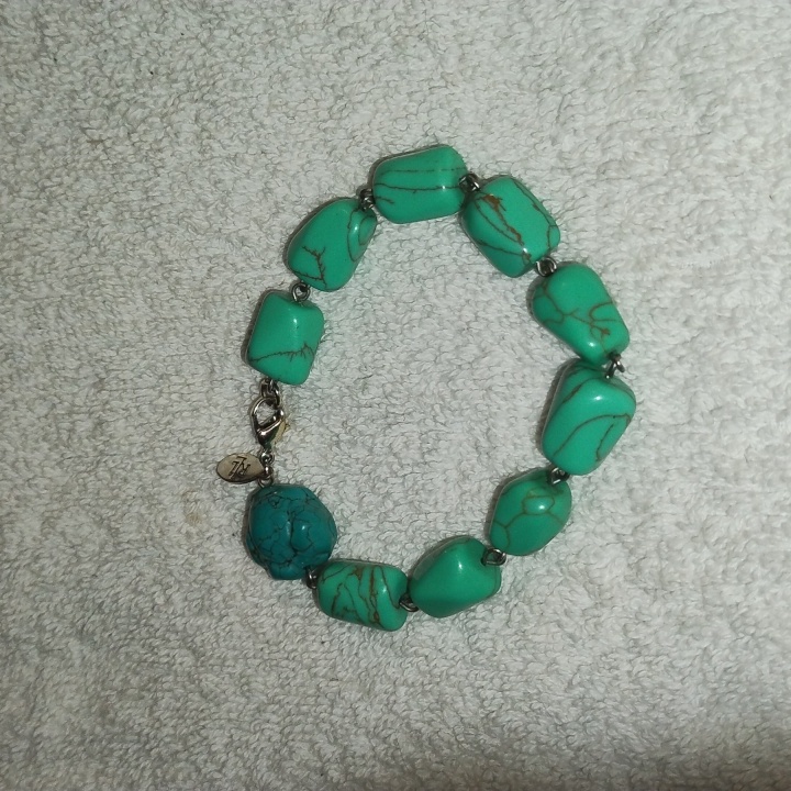 Ralph Lauren Faux Turquoise Beaded Bracelet 20$